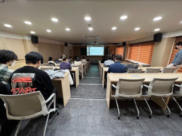 2022 Spring "Interest Presentation" 이미지