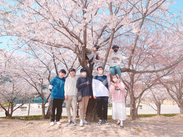 2022 Spring "Strawberry Party " 이미지